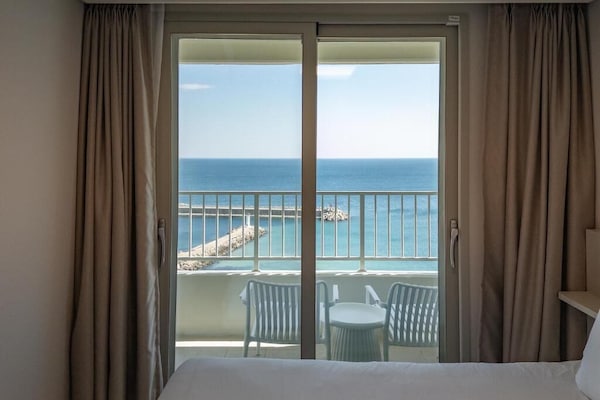 Junior Double Room, Balcony, Ocean View | Desk, free WiFi