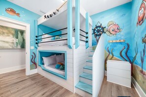4 chambres, fer et planche à repasser, lit parapluie, Wi-Fi gratuit