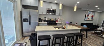 Federal Hideaway Spacious 4-bedroom house in charming Philadelphia with WiFi, AC
