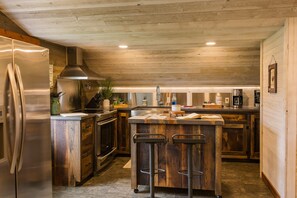 Mikrobølgeovn, ovn og kokeplater