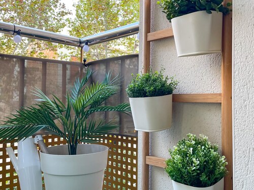 Luxurious Apartment on Rambla w/ Parking by Hostem