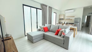 3 bedrooms, hypo-allergenic bedding, individually decorated, free WiFi - Wana Villa ChaAm (Cha-am)