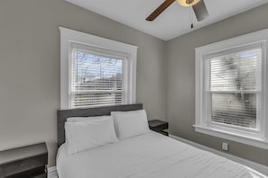 2 Schlafzimmer, Schreibtisch, WLAN