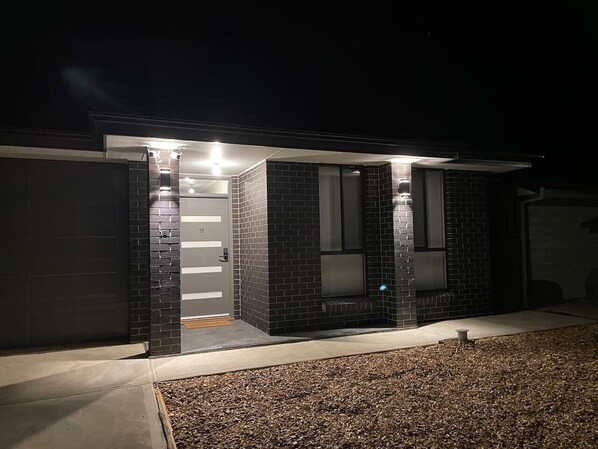 Exterior detail - Modern New 4BR Spacious & Peaceful Family Home (Munno Para)