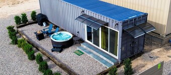 Dark Sky Container Near Sedona • Hot Tub & Desert Views