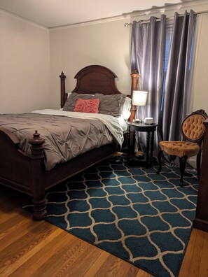 2 habitaciones, tabla de planchar con plancha, wifi y ropa de cama