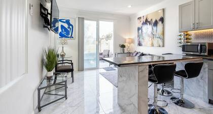 Cozy 2-bedroom townhome elegant modern charming Chula Vista front golf course