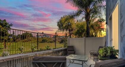 Cozy 2-bedroom townhome elegant modern charming Chula Vista front golf course
