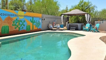 Beheizter Pool
