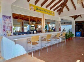 Bar (en el alojamiento)