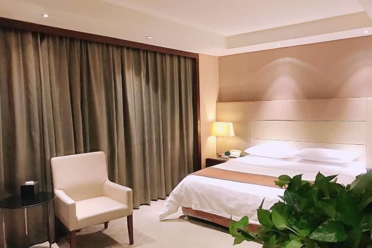 1 bedroom, in-room safe, desk, laptop workspace