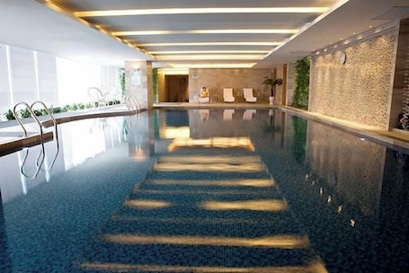 Indoor pool. Yohol hotel Xi'an