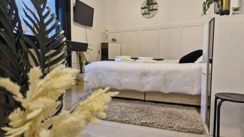 1 bedroom, iron/ironing board, WiFi, bed sheets