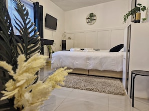 1 bedroom, iron/ironing board, WiFi, bed sheets