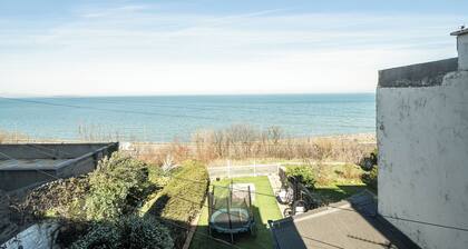 Stunning Sea View Blue Haven in Penmaenmawr