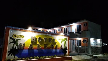 Fachada de la propiedad