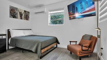 1 habitación, tabla de planchar con plancha, wifi y ropa de cama