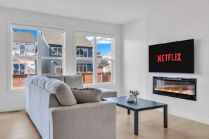 Smart-tv en een open haard