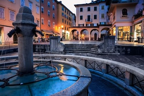 Outdoor spa tub - Riva Nest, Riva del Garda, Italy (Riva del Garda)