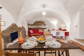 Dining - La Casetta Del Borgo, Usseaux, Italy (Usseaux)