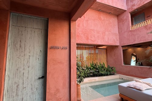 Comfort Triple Room | Minibar, in-room safe, free WiFi, bed sheets