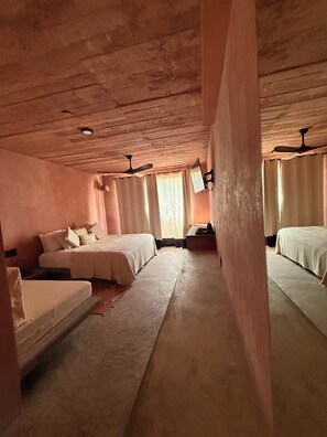 Chambre Triple Deluxe, 1 chambre, vue partielle sur l'océan | Minibar, coffres-forts dans les chambres, Wi-Fi gratuit, draps fournis