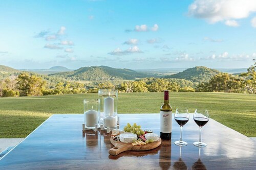 Ocean views. Close to Coolum Beach. Pet friendly.  Firepit.  Sleeps 11.