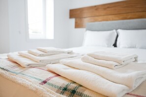 2 chambres, fer et planche à repasser, accès Internet, draps fournis