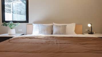 Standaard tweepersoonskamer | Een bureau, gratis wifi