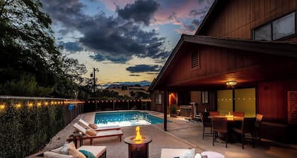 Beautiful 4-bedroom close to Sequoia Nat’l Park w/ WiFi, Pool, Spa, Pet Friendly