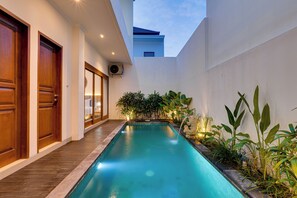 Outdoor pool - Villa Boswelia Seminyak (Seminyak)
