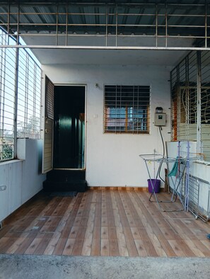 Interior - Charming 2-bedroom with living space bungalow in peaceful Trimbak with AC (Trimbak)