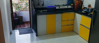 Charming 2-bedroom with living space bungalow in peaceful Trimbak with AC