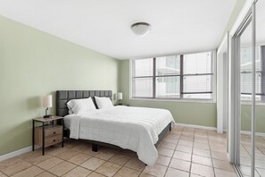 1 bedroom, free WiFi - Bay Harbor Sunset Apt 3B (Bay Harbor Islands)