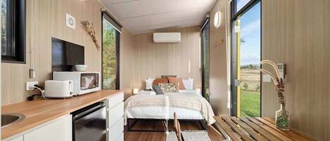 1 bedroom, WiFi, bed sheets