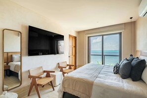 4 bedrooms, desk, WiFi, bed sheets