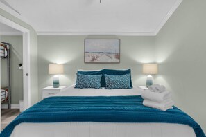 1 bedroom, free WiFi - Top-floor getaway w/ balcony, designated parking, and complimentary activities! (Panama City Beach)