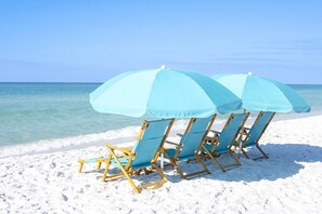 Beach nearby, motor boating - Top-floor getaway w/ balcony, designated parking, and complimentary activities! (Panama City Beach)