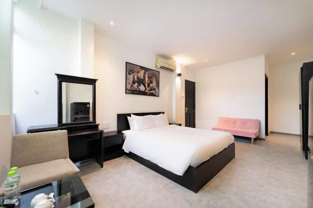 Literie de qualité supérieure, surmatelas, minibar, bureau