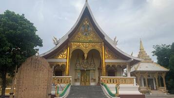 สถานที่น่าสนใจ