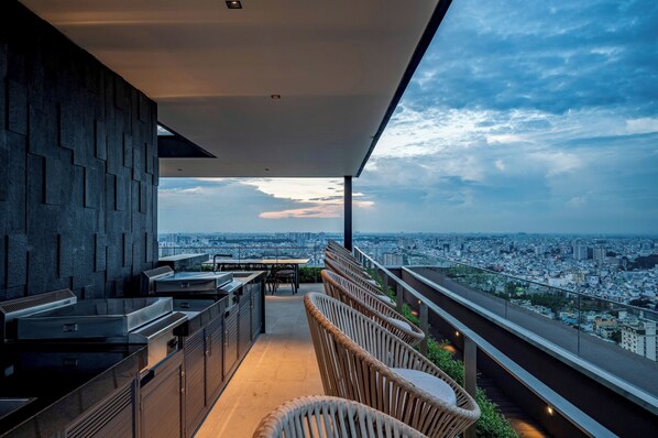 Rooftop terrace - KVG Luxstay The Marq Ho Chi Minh Center (Ho Chi Minh City)