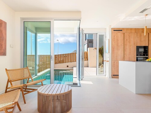 Villa los Linos with heated plunge pool and garden