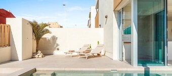 Villa los Linos with heated plunge pool and garden