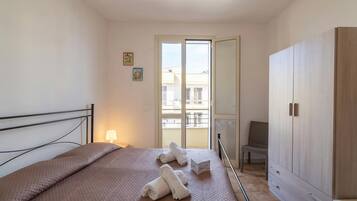Family House, 2 Bedrooms, 2 Bathrooms (Villino Sole 3 AIRCO near Beach & ) | 2 bedrooms
