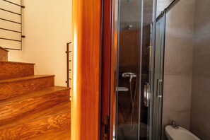Maison Familiale, 2 chambres, 2 salles de bains (Villino Sole 4 AIRCO Near Beach &) | Salle de bain