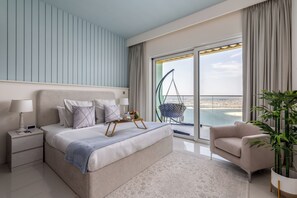 Deluxe Apartment, Balcony, Sea View | 3 bedrooms, in-room safe, blackout curtains, free cots/infant beds - Maison Privee - Waterfront Living w/ Unparalleled Sea and Palm Vws (Dubai)