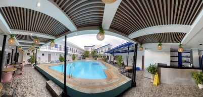 HOTEL THE MIR