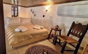 3 bedrooms, iron/ironing board, WiFi