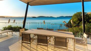 Luxury House, 4 Bedrooms, Private Pool, Sea View | Terrace/patio