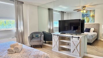 4 bedrooms, iron/ironing board, WiFi, bed sheets